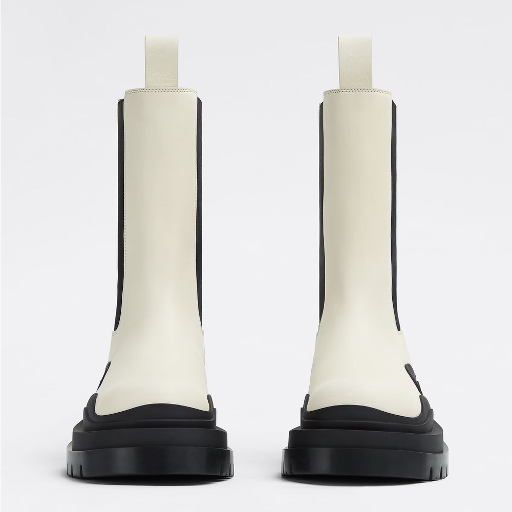 Bottega Veneta Tire Chelsea Boot in Sea Salt NWT  $1450 EU 38 - Picture 5 of 16
